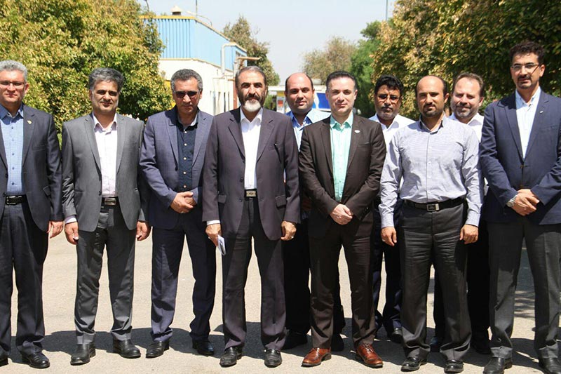 بازدید مدیرعامل هلدینگ صنایع غذایی، کشاورزی و دارویی از پگاه خوزستان